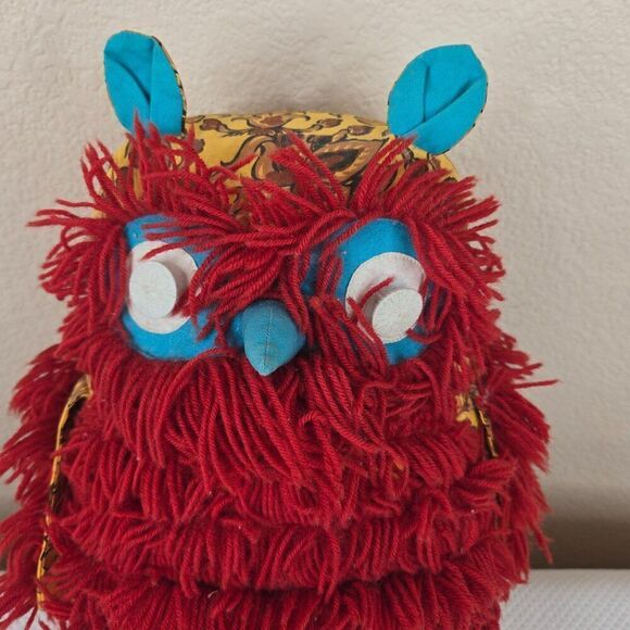 Vintage Handmade Thai Red Yarn Owl Plush With Decorative Yellow Feet - Picture 2 of 9